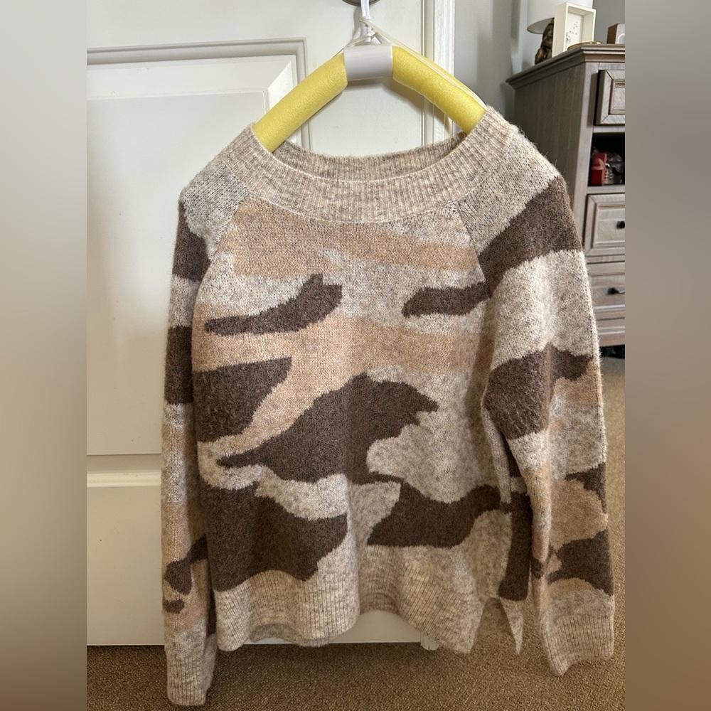RD Style Brown and Tan Patterned Sweater